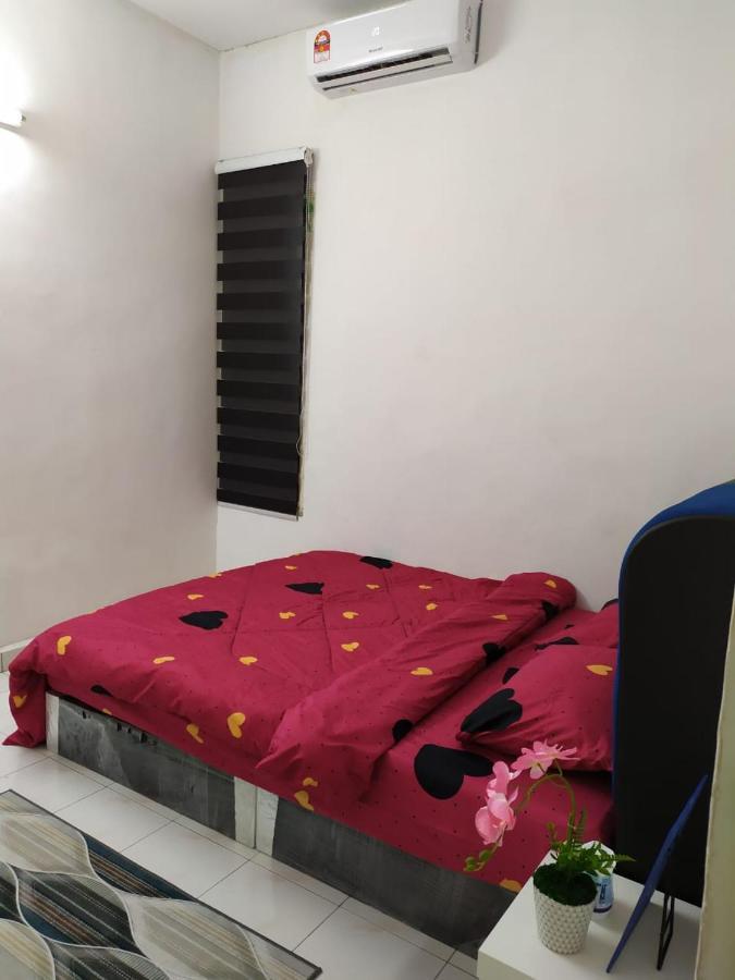 Anggun Homestay Seri Iskandar Exterior foto